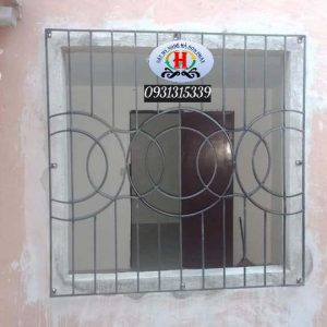 khung bảo vệ cửa lùa bằng sắt đẹp hà sơn phát 003
