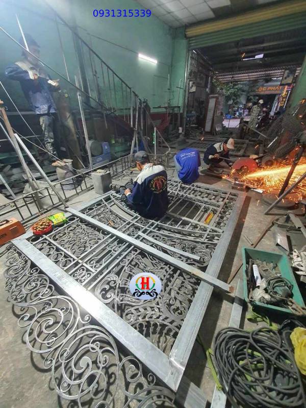 Thi Công Cửa Sắt Giá Rẻ Tại Thủ Dầu Một, Bình Dương - Thiết kế, sản xuất & lắp đặt gia công cửa sắt tối ưu tại thủ dầu một