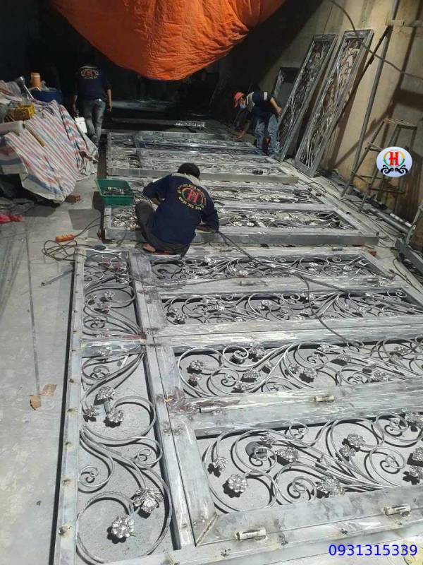 Thi Công Cửa Sắt Giá Rẻ Tại Thủ Dầu Một, Bình Dương - Thiết kế, sản xuất & lắp đặt sản xuất cửa sắt chất lượng tại thủ dầu một
